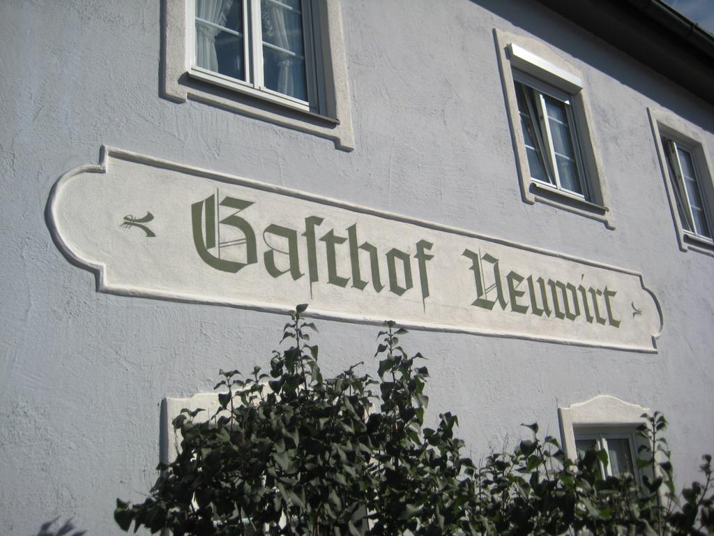 Hotel Neuwirt 할버그무스 외부 사진